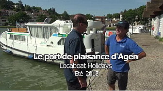 Canal des Deux Mers et garonne: Le port d'Agen et les pénichettes Locaboat Holidays. 